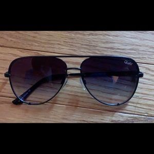 QUAY sunglasses mini high key